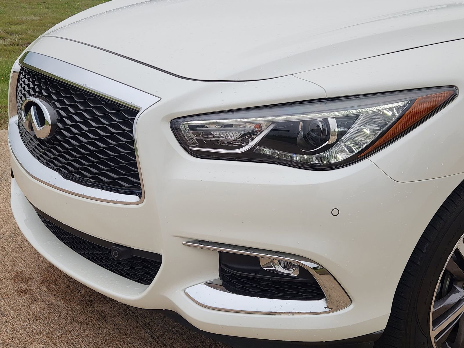 Used 2019 INFINITI QX60 Luxe w/ Essential Package FWD image 10