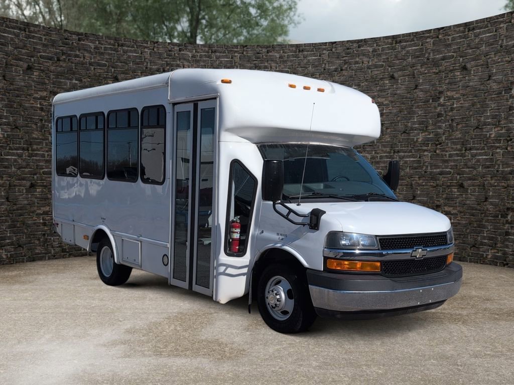 Used 2015 Chevrolet Express 3500 w/ Shuttle Bus Package RWD image 2