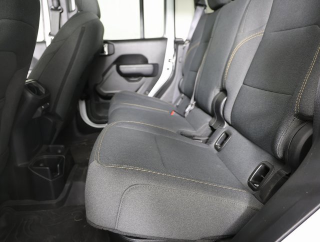 Used 2024 Jeep Gladiator Sport image 9