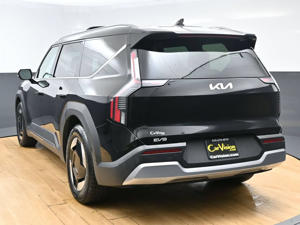 Used 2024 Kia EV9 Wind AWD/4WD image 7