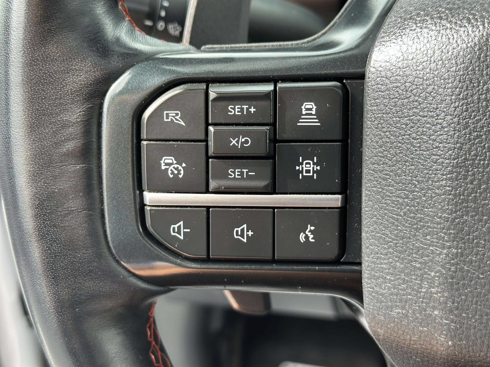 Used 2025 Ford F150 Raptor AWD/4WD image 17