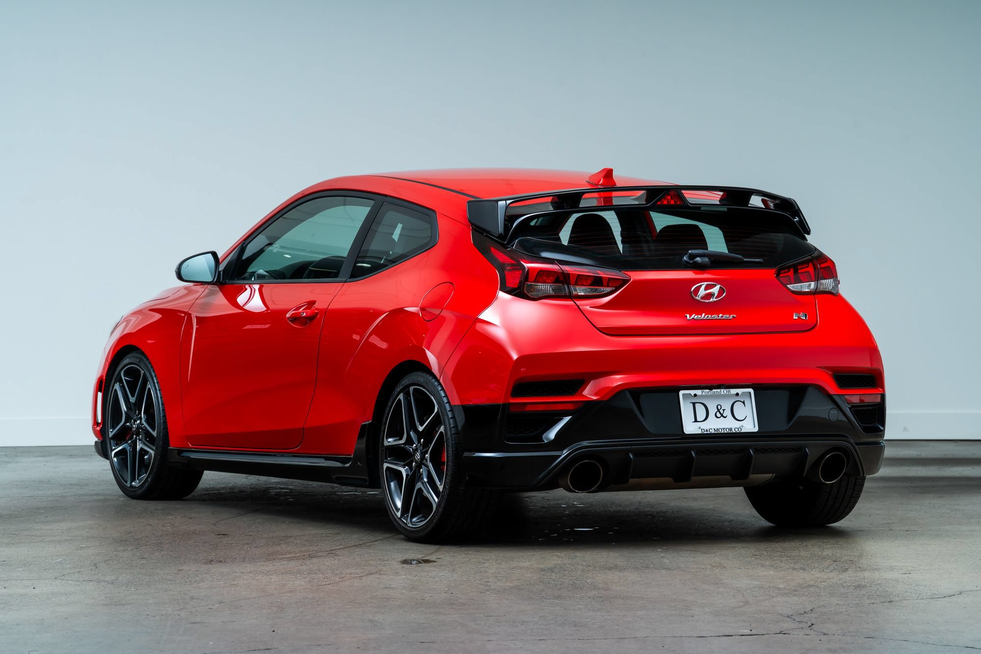 Used 2022 Hyundai Veloster N FWD image 4