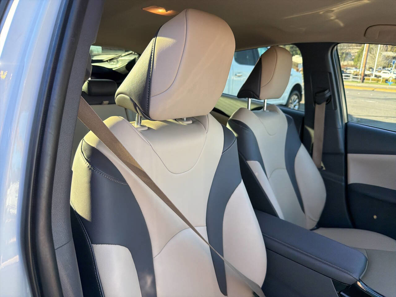 Used 2017 Toyota Prius Four Touring image 16