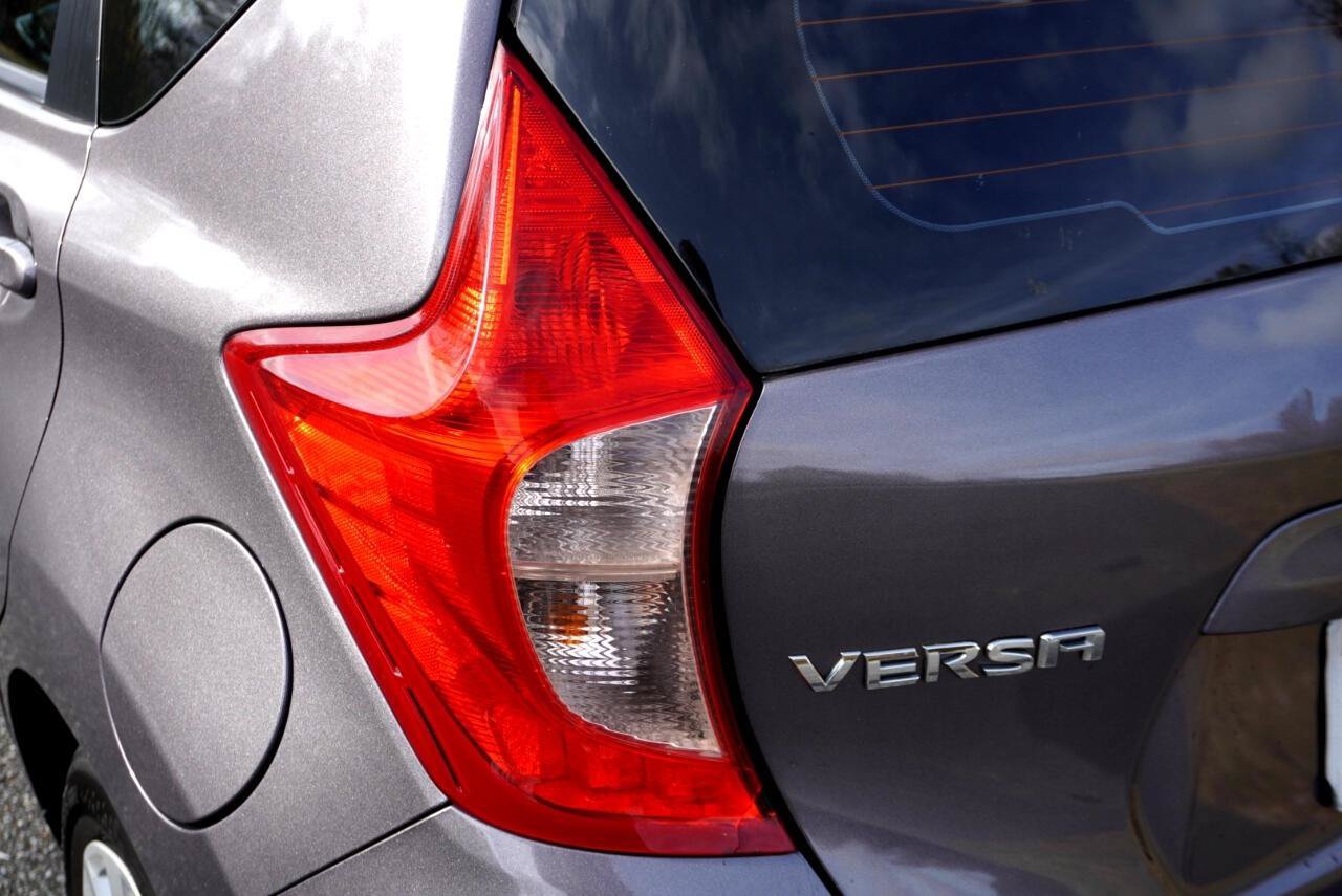 Used 2018 Nissan Versa Note S FWD image 11