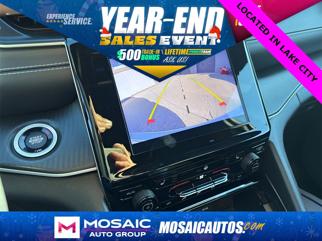 Used 2024 Jeep Grand Cherokee Altitude image 35