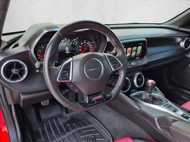 Used 2018 Chevrolet Camaro SS RWD image 10