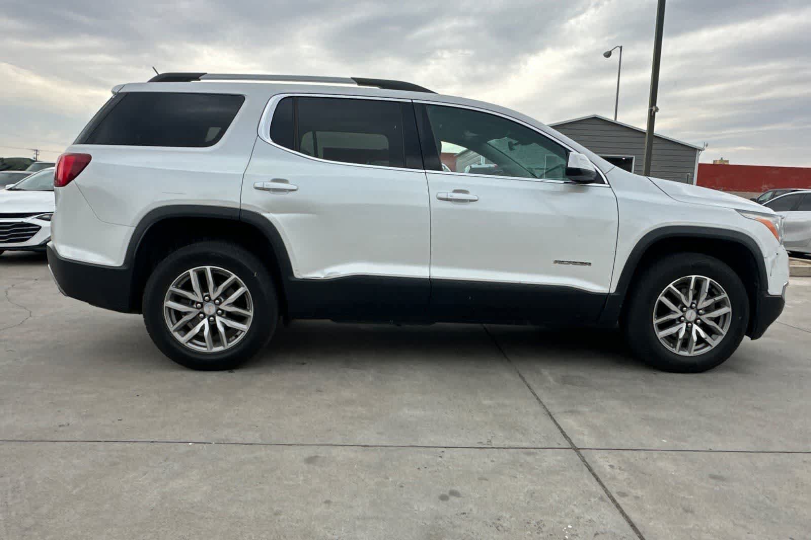 Used 2018 GMC Acadia SLE FWD image 9