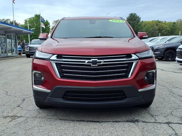 Used 2023 Chevrolet Traverse LT FWD image 2