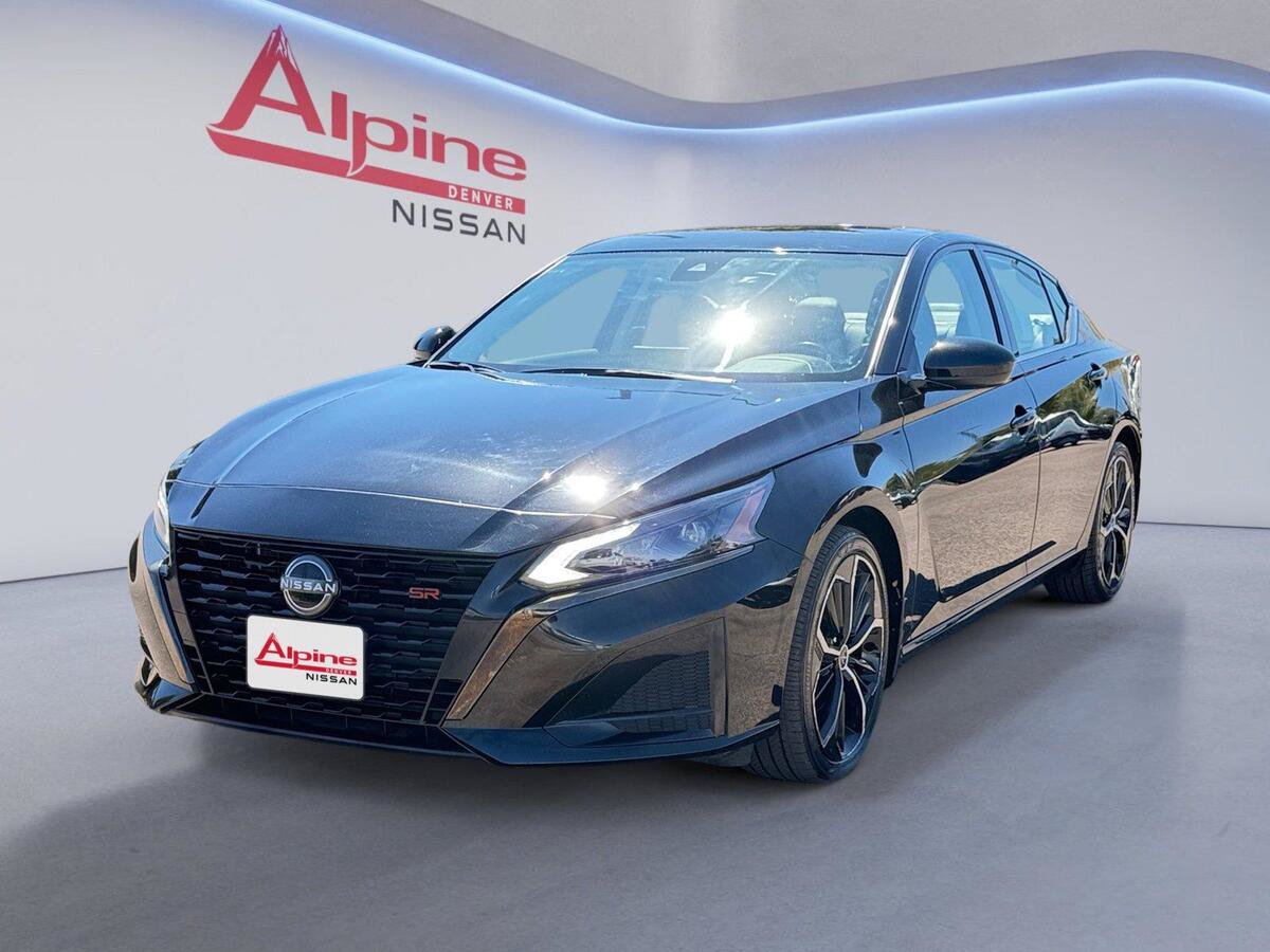 Used 2023 Nissan Altima 2.5 SR w/ SR Premium Package FWD image 1