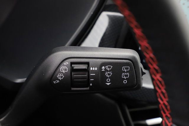 Used 2025 Ford Escape ST-Line Elite w/ Premium Technology Package image 35