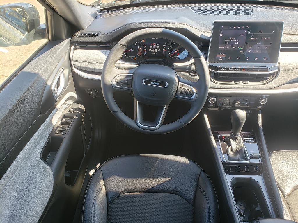 Used 2024 Jeep Compass Latitude image 15