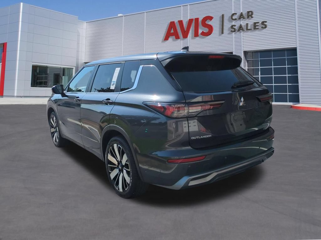 Used 2025 Mitsubishi Outlander SE AWD/4WD image 9