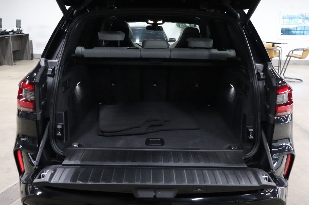 Used 2021 BMW X5 M w/ Competition Package image 18