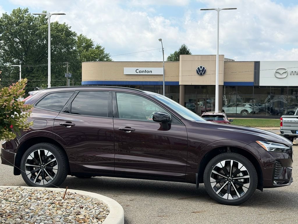 New 2026 Volvo XC60 B5 Plus w/ Climate Package AWD/4WD image 6