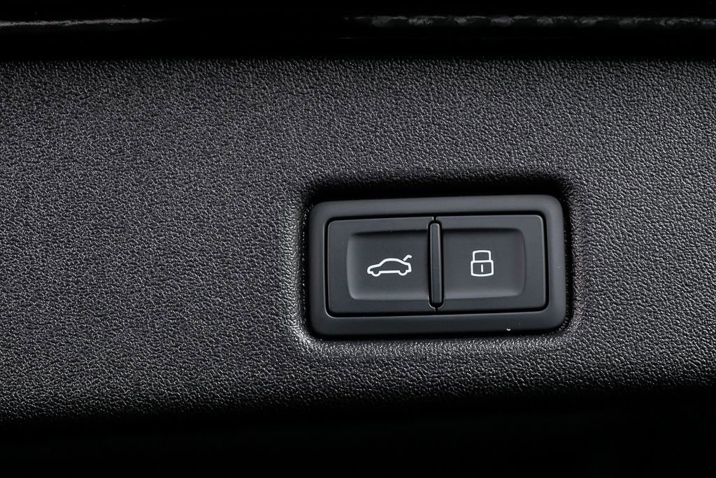 New 2025 Audi SQ5 Premium Plus AWD/4WD image 32