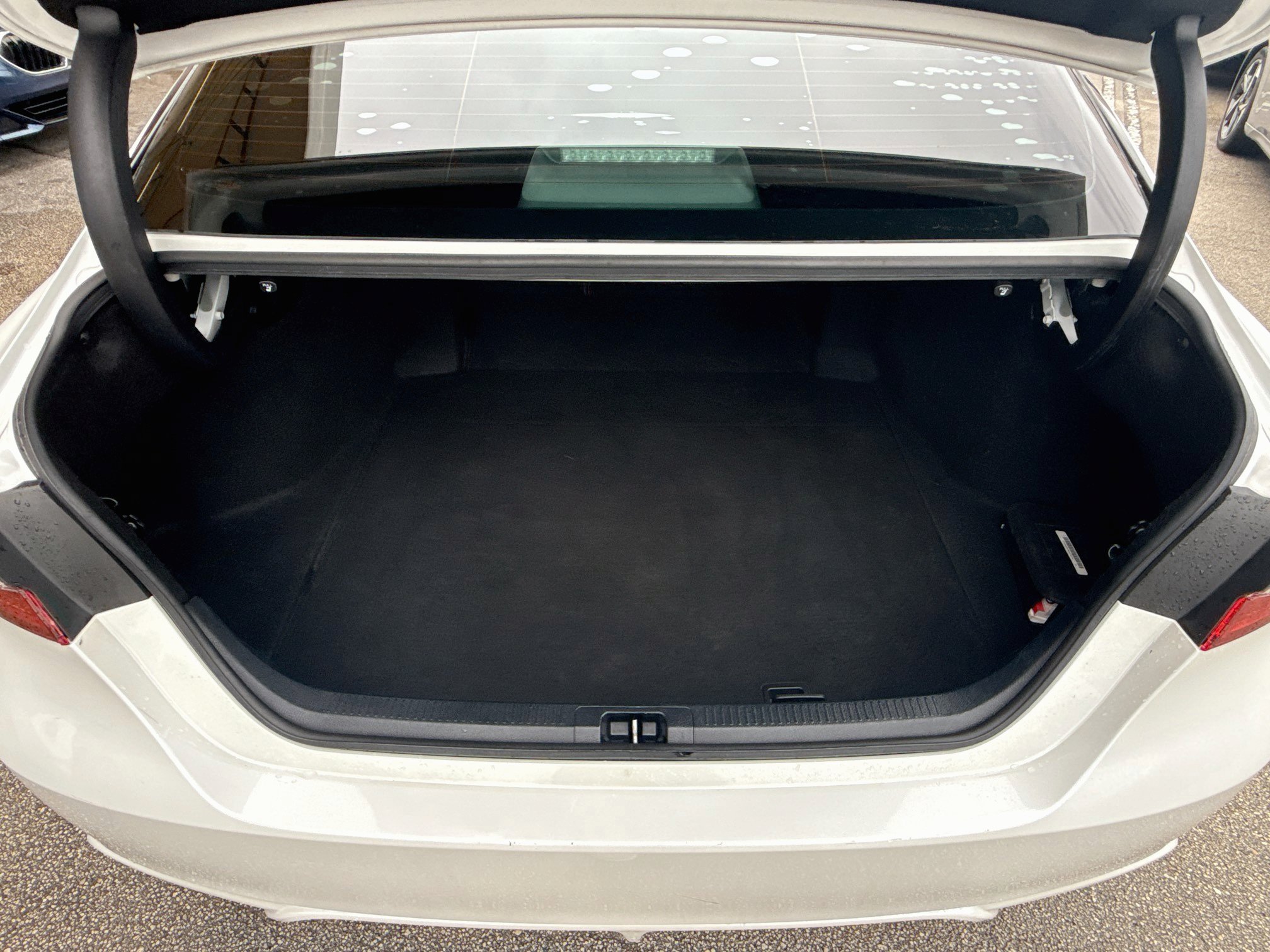 Used 2022 Toyota Camry XSE FWD image 24