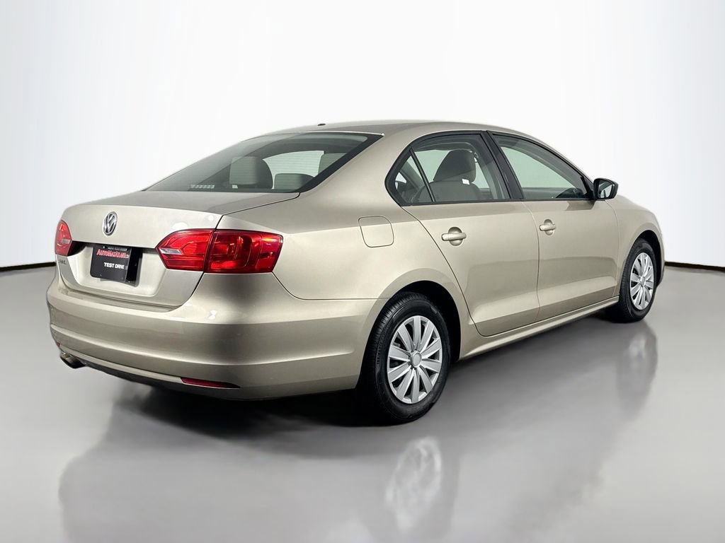 Used 2014 Volkswagen Jetta S image 5