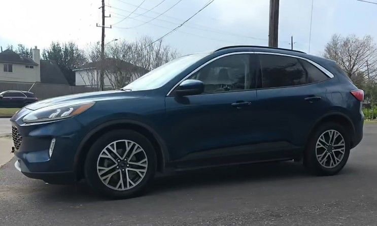 Used 2020 Ford Escape SEL image 1