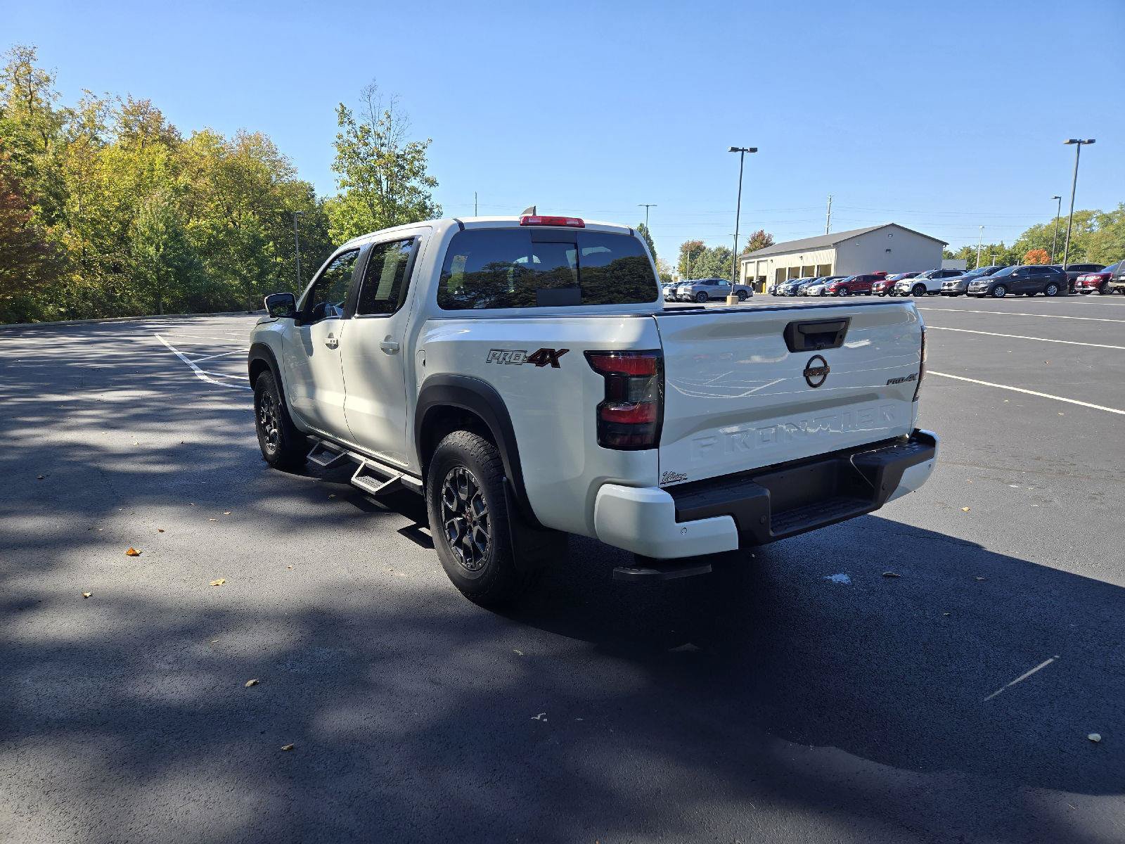 Used 2023 Nissan Frontier PRO-4X w/ Pro-4X Premium Package AWD/4WD image 6