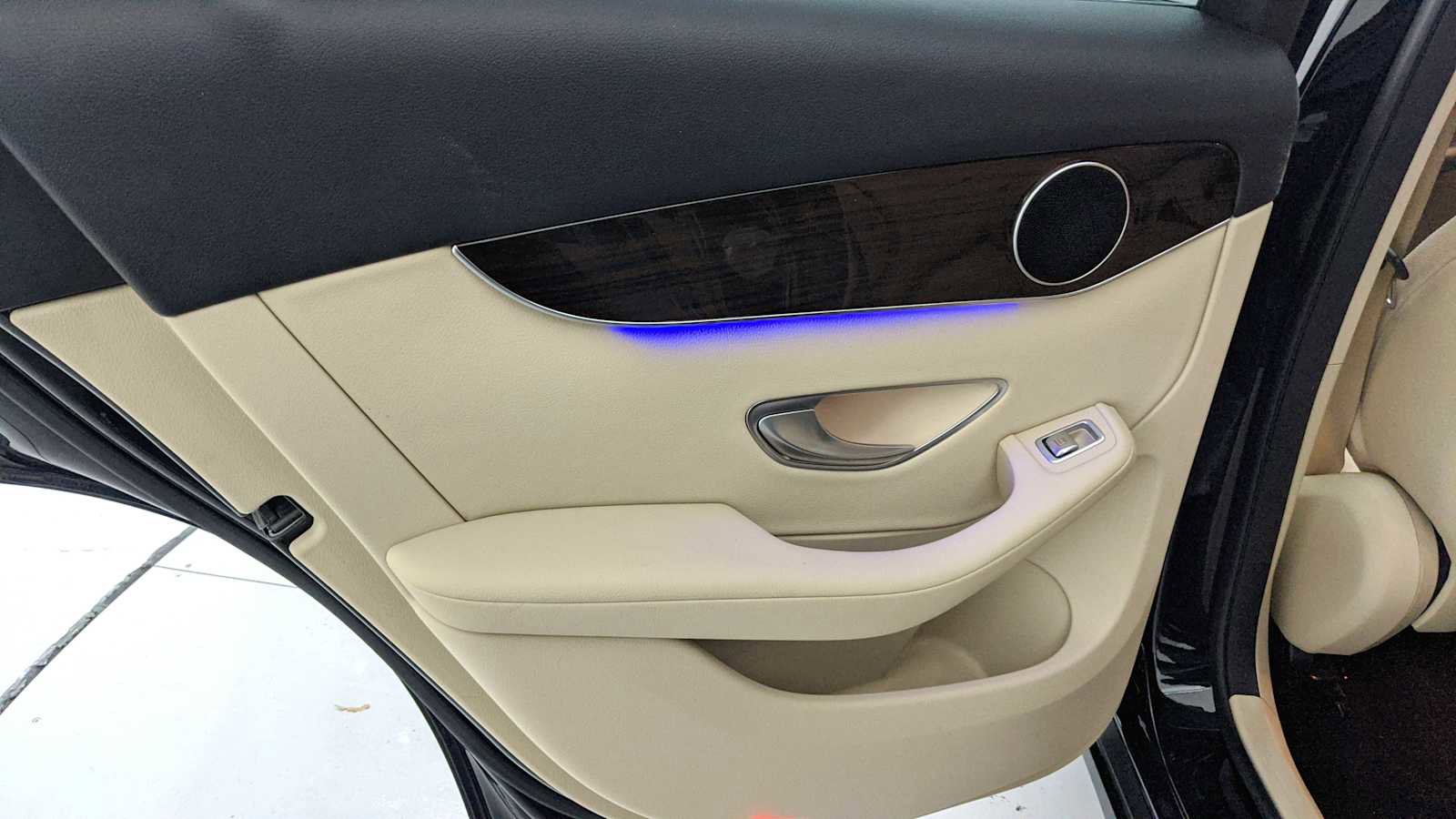 Used 2020 Mercedes-Benz GLC 300 image 20