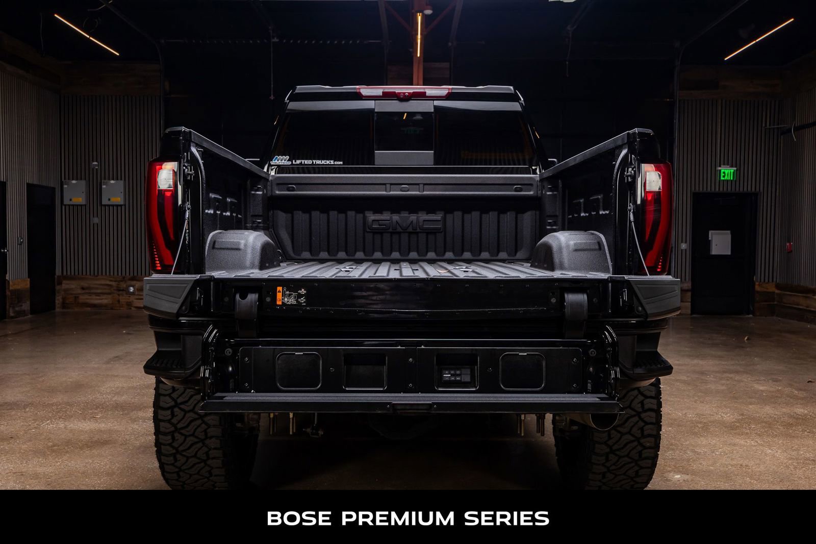 Used 2025 GMC Sierra 2500 Denali Ultimate AWD/4WD image 9