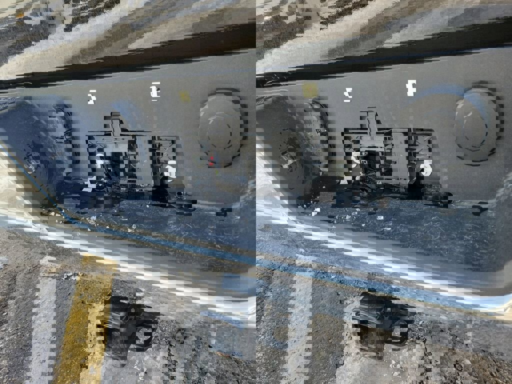 Used 2024 GMC Sierra 1500 SLE w/ Preferred Package image 8