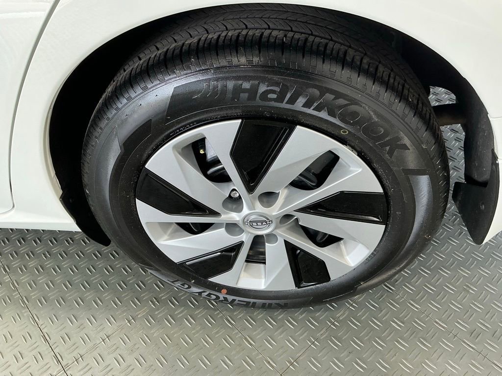 Used 2025 Nissan Altima 2.5 S FWD image 39