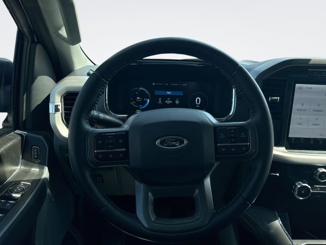 Used 2022 Ford F150 Lightning XLT image 14