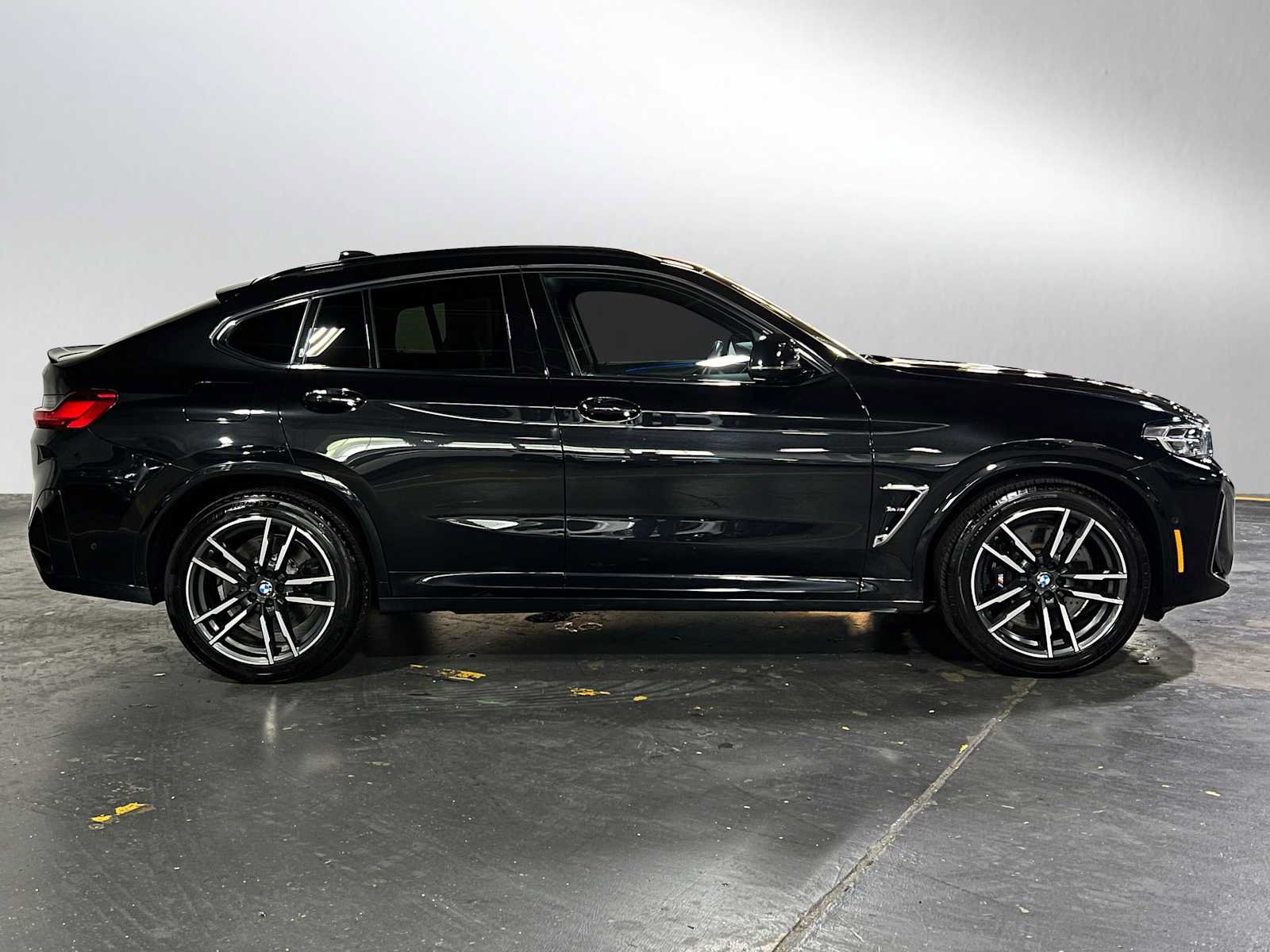 Used 2024 BMW X4 M AWD/4WD image 2