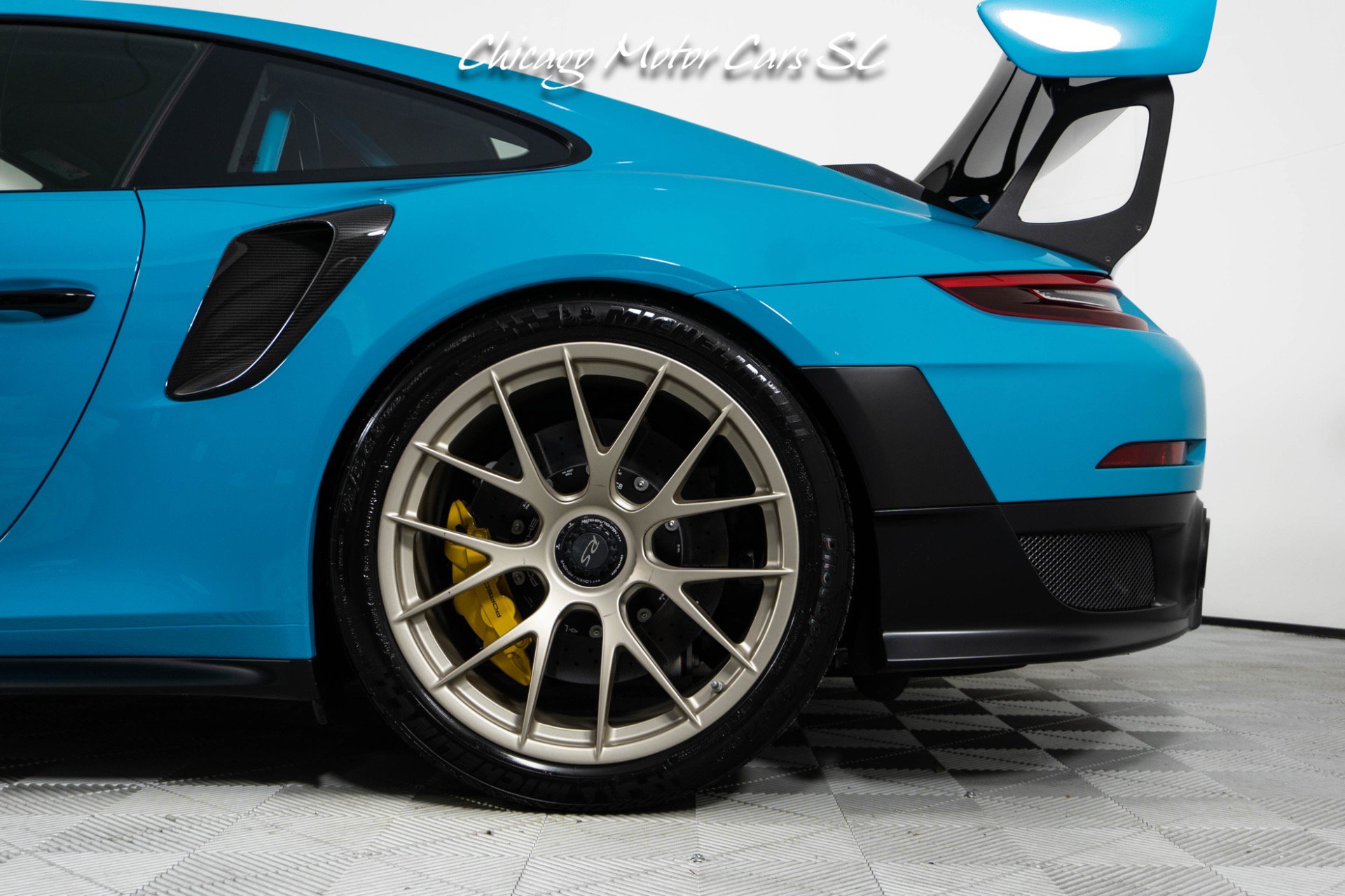 Used 2018 Porsche 911 GT2 RS RWD image 4
