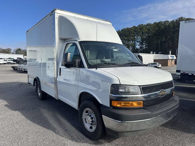 New 2024 Chevrolet Express 3500 w/ Power Convenience Package RWD image 5