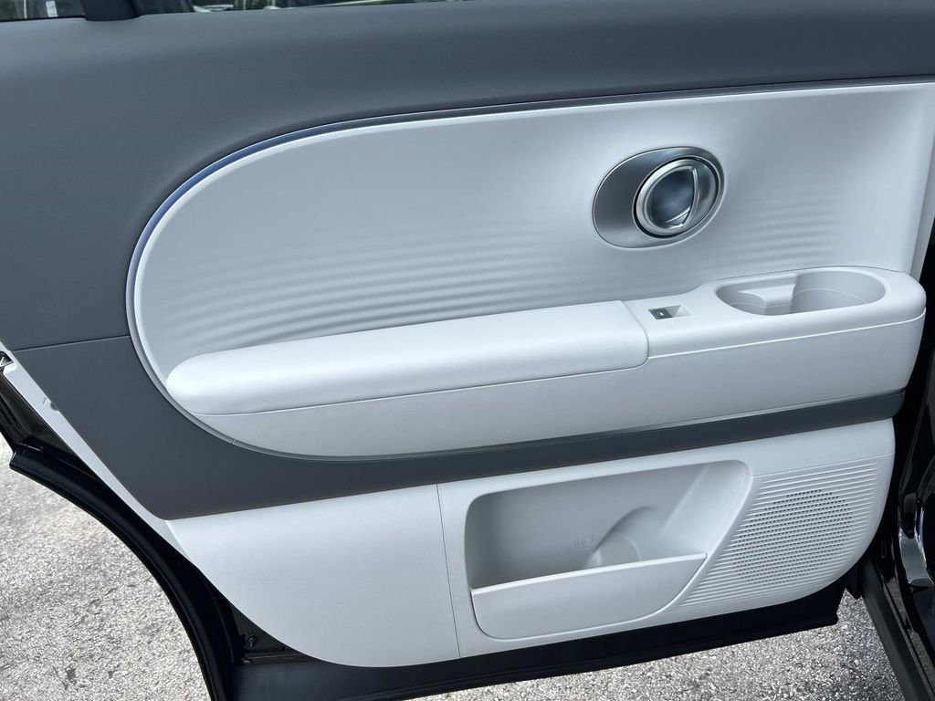 New 2026 Hyundai Ioniq 9 SE image 21