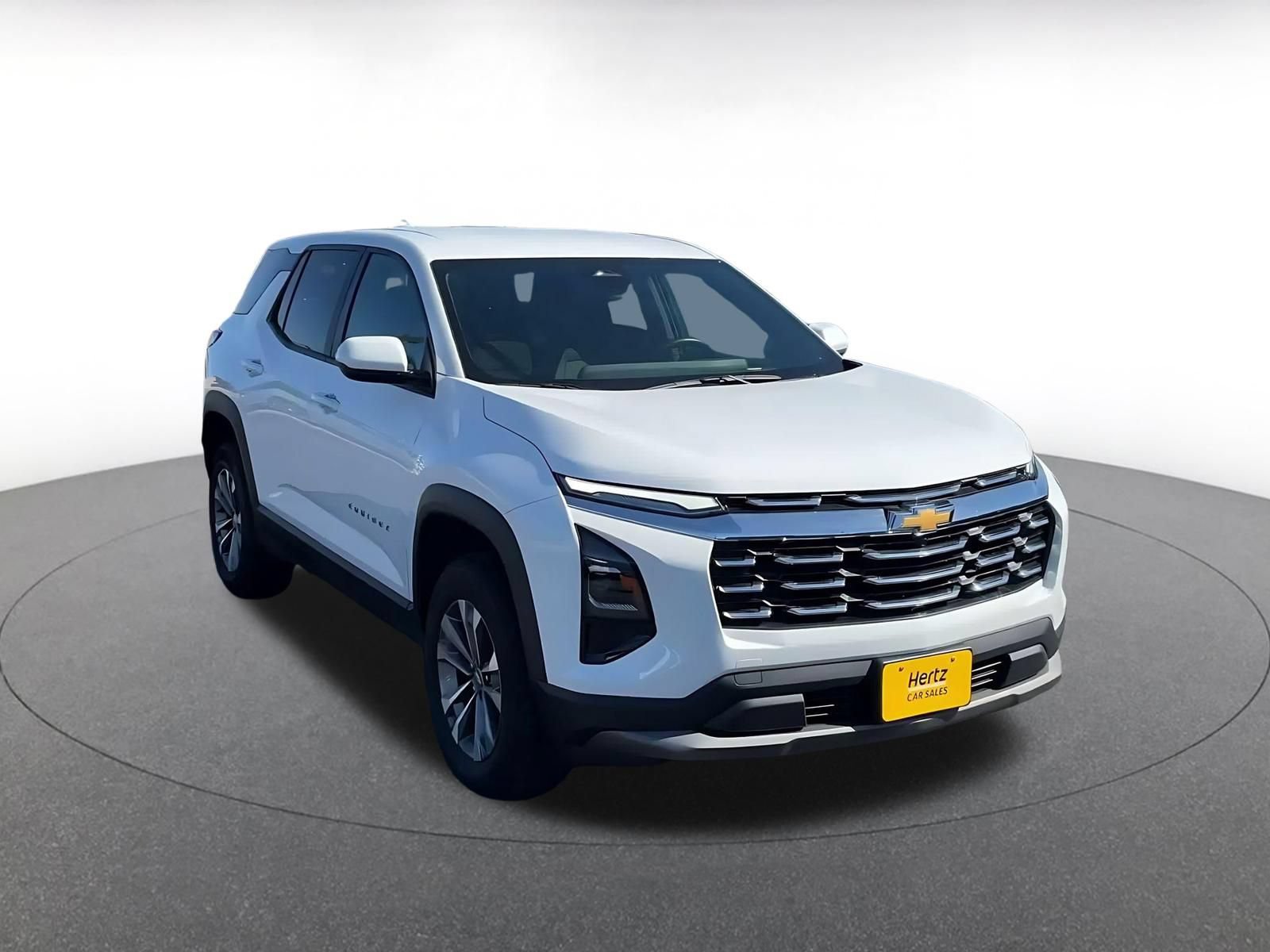 Used 2025 Chevrolet Equinox LT FWD image 3