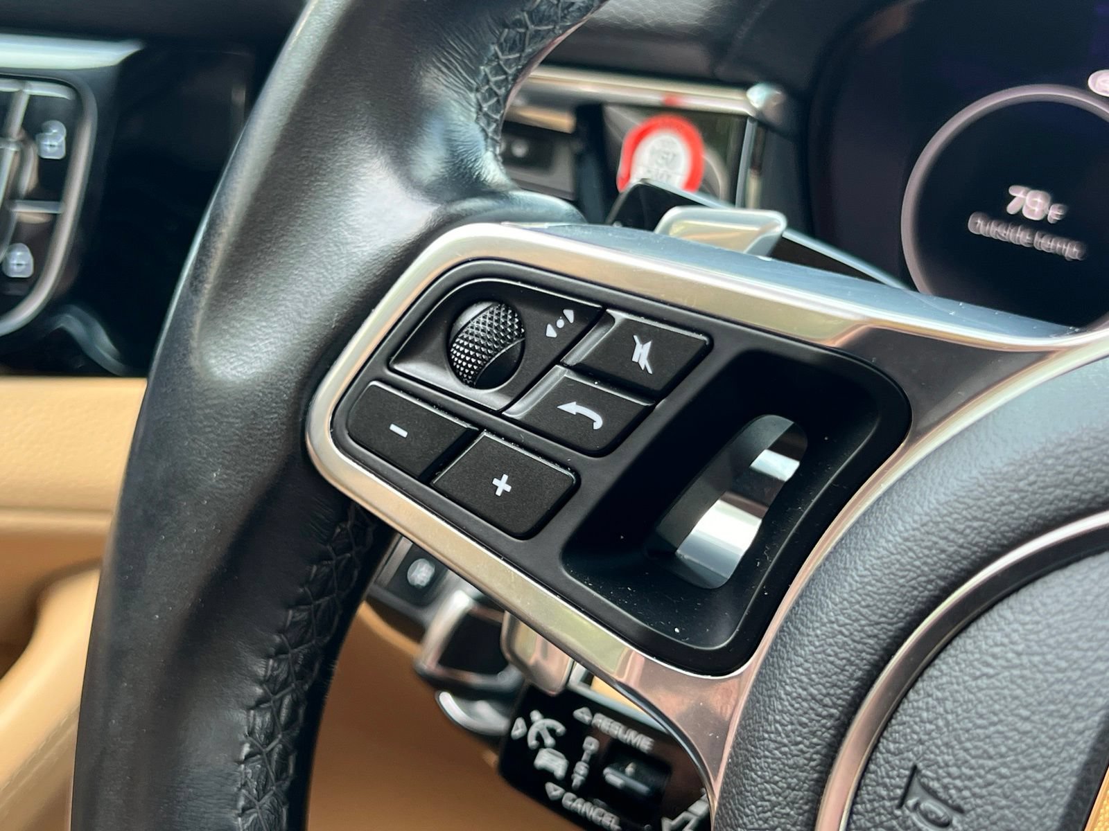 Certified 2020 Porsche Panamera 4 AWD/4WD image 24