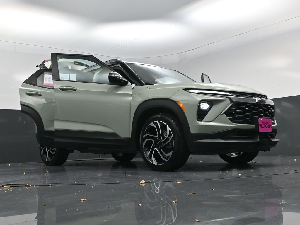 Used 2024 Chevrolet TrailBlazer RS w/ Driver Confidence Package image 27