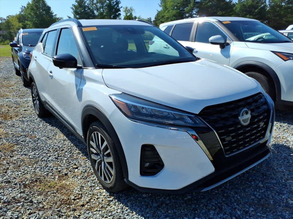 Used 2024 Nissan Kicks SR FWD image 12