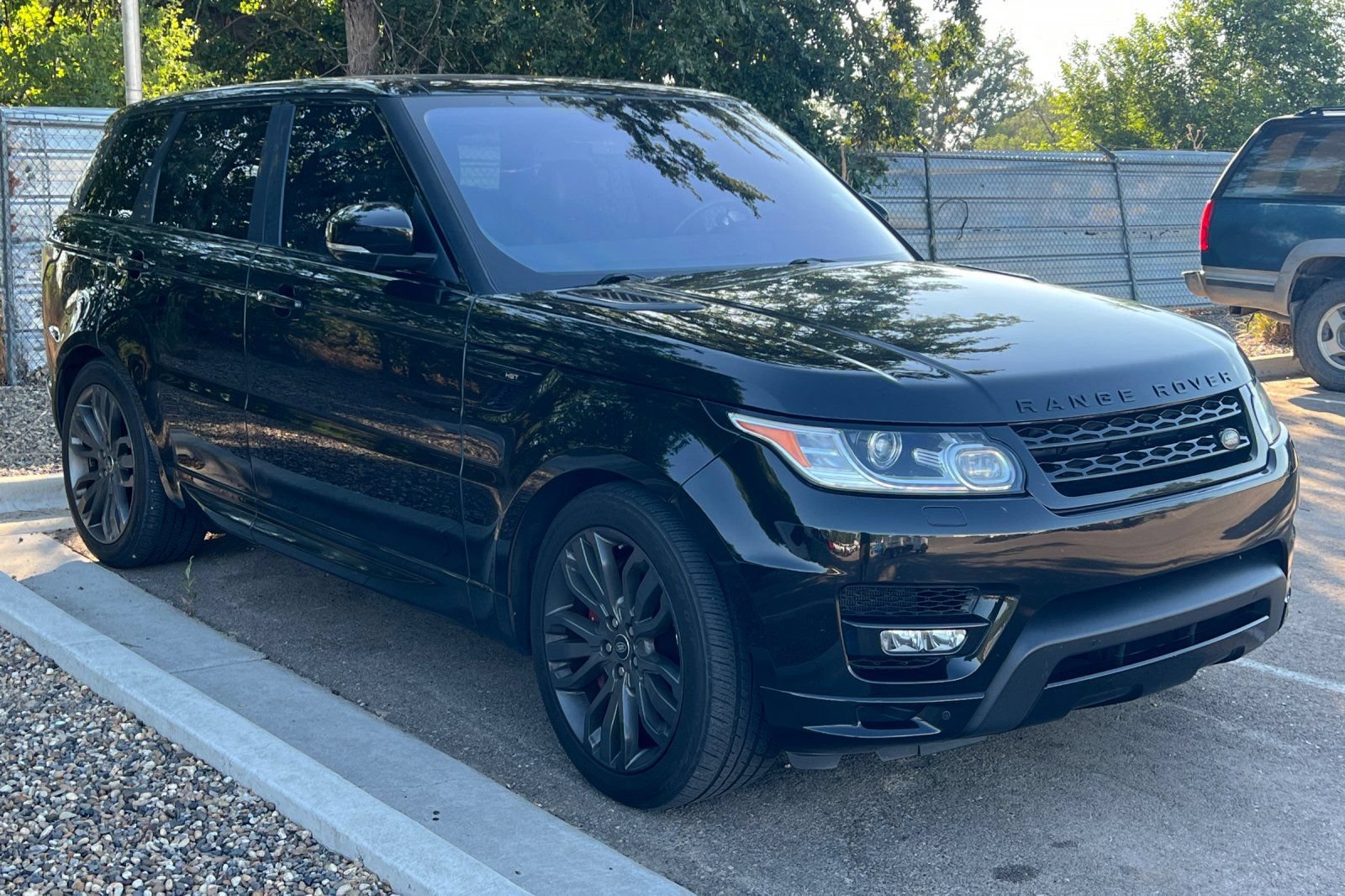 Used 2016 Land Rover Range Rover Sport HST AWD/4WD image 2
