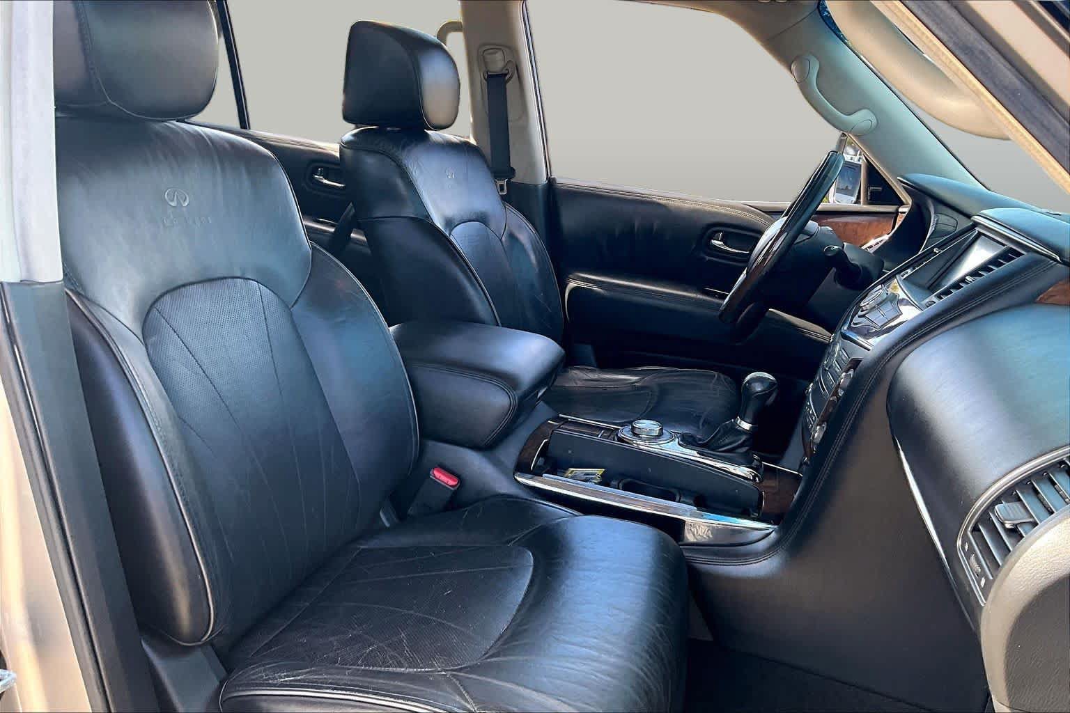 Used 2012 INFINITI QX56 4WD w/ Deluxe Touring Pkg image 8