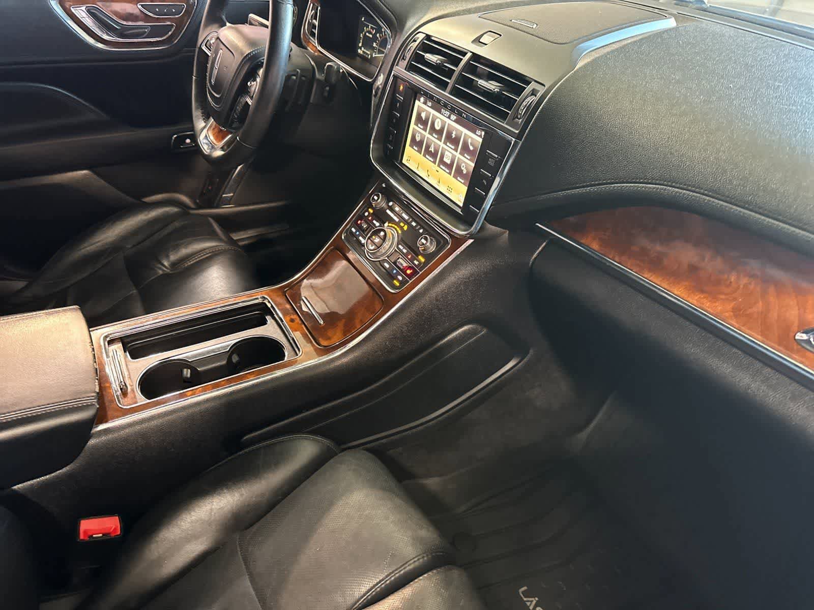 Used 2017 Lincoln Continental Select FWD image 16