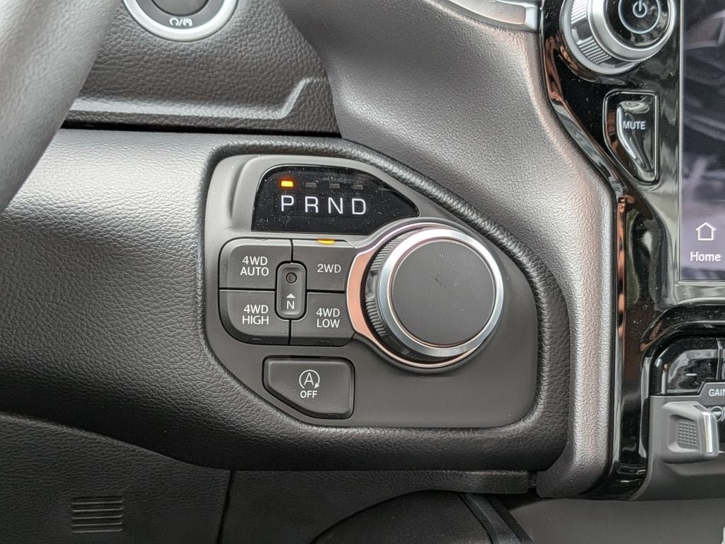 New 2026 RAM 1500 Big Horn AWD/4WD image 19