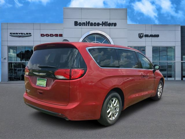 New 2025 Chrysler Voyager LX image 3