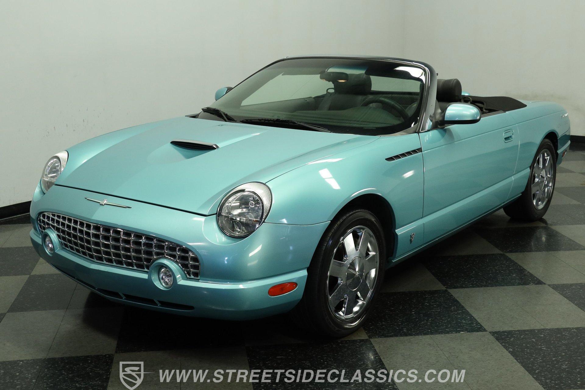 Used 2002 Ford Thunderbird RWD image 18