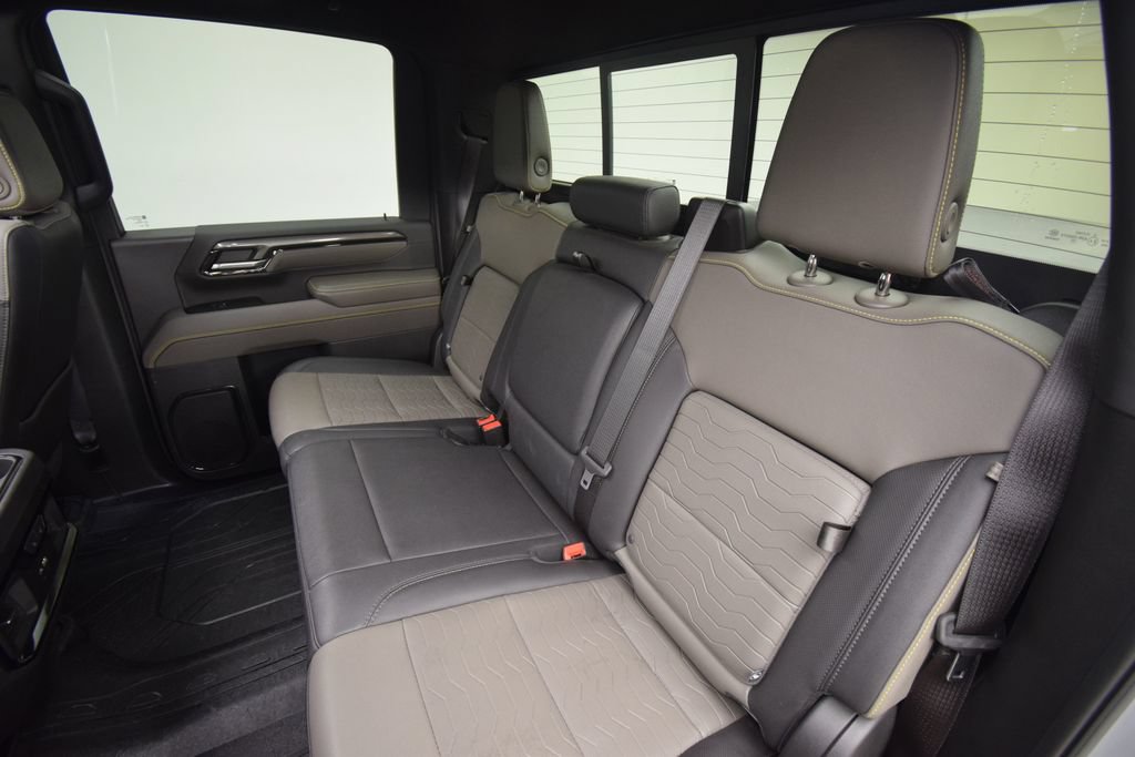 Used 2024 Chevrolet Silverado 2500 ZR2 w/ Technology Package AWD/4WD image 25