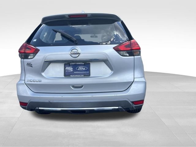 Used 2017 Nissan Rogue S FWD image 4