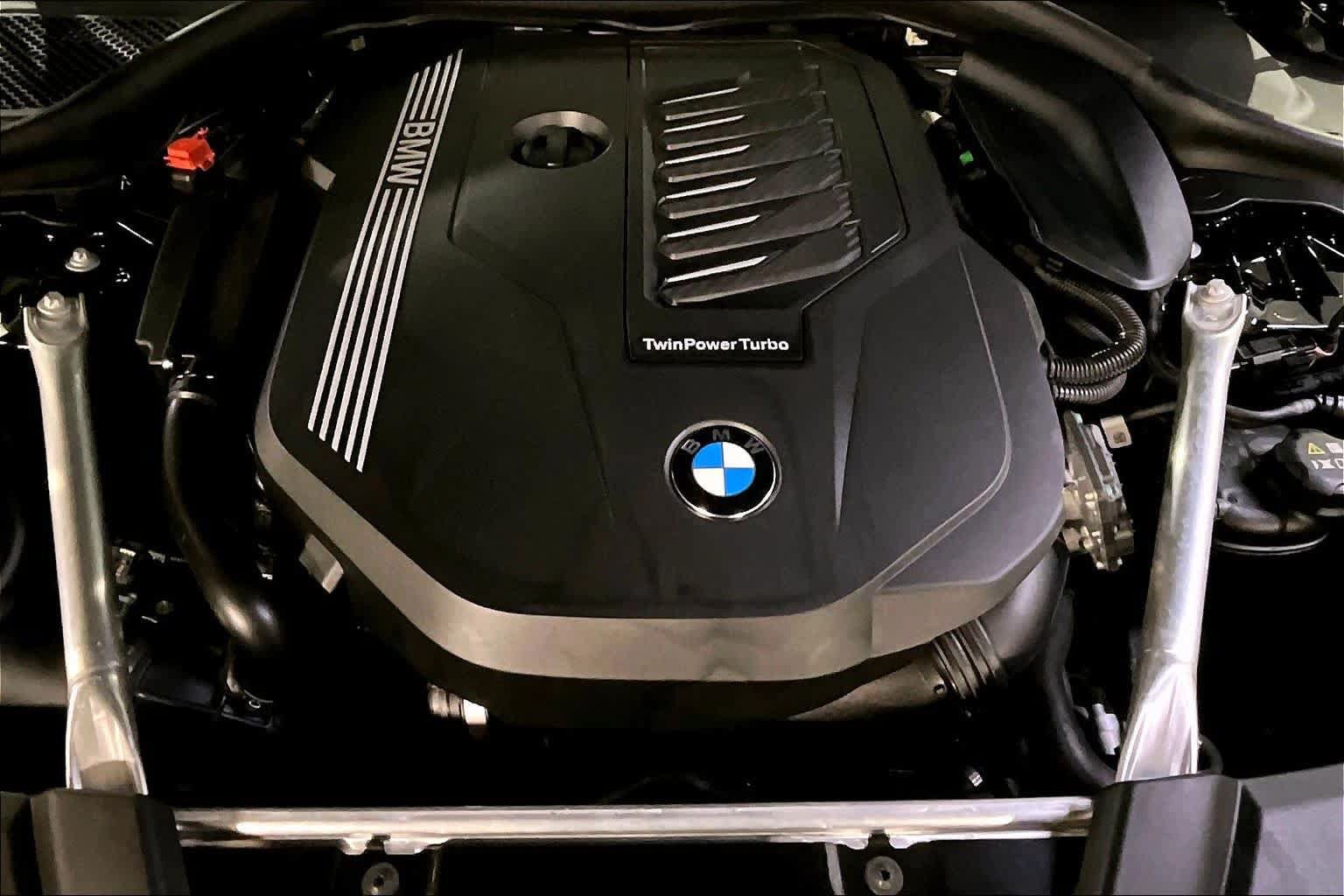 Certified 2023 BMW 540i xDrive w/ M Sport Package AWD/4WD image 29
