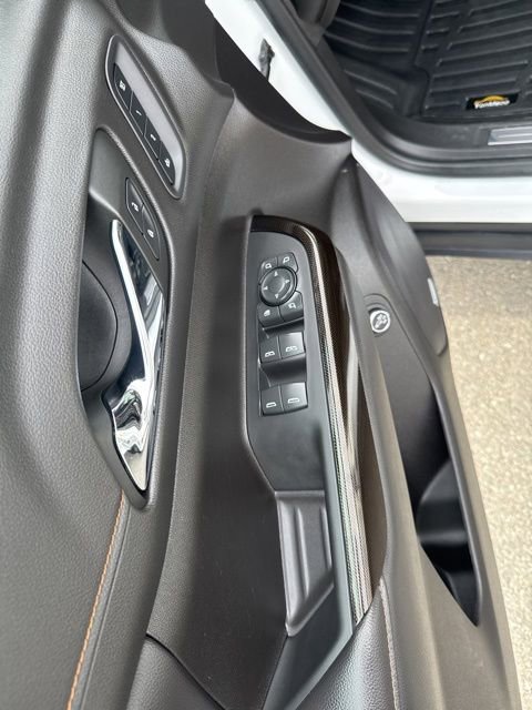 Used 2023 GMC Acadia AT4 w/ Technology Package AWD/4WD image 17