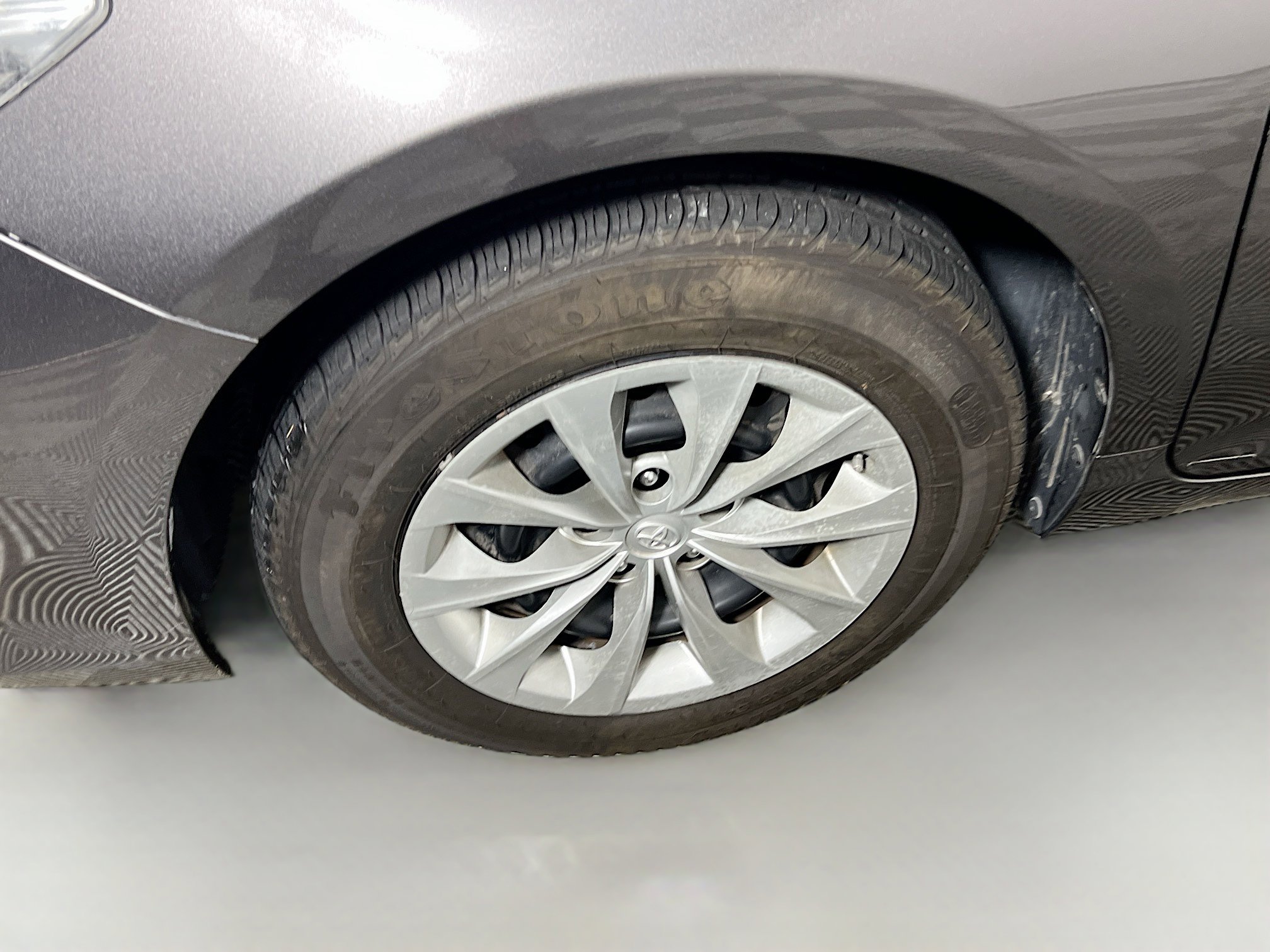 Used 2017 Toyota Camry LE FWD image 14