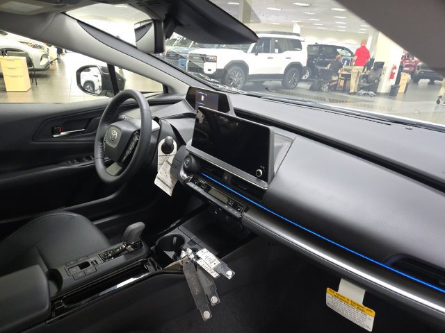 New 2027 Toyota Prius Plug-In Hybrid FWD image 10