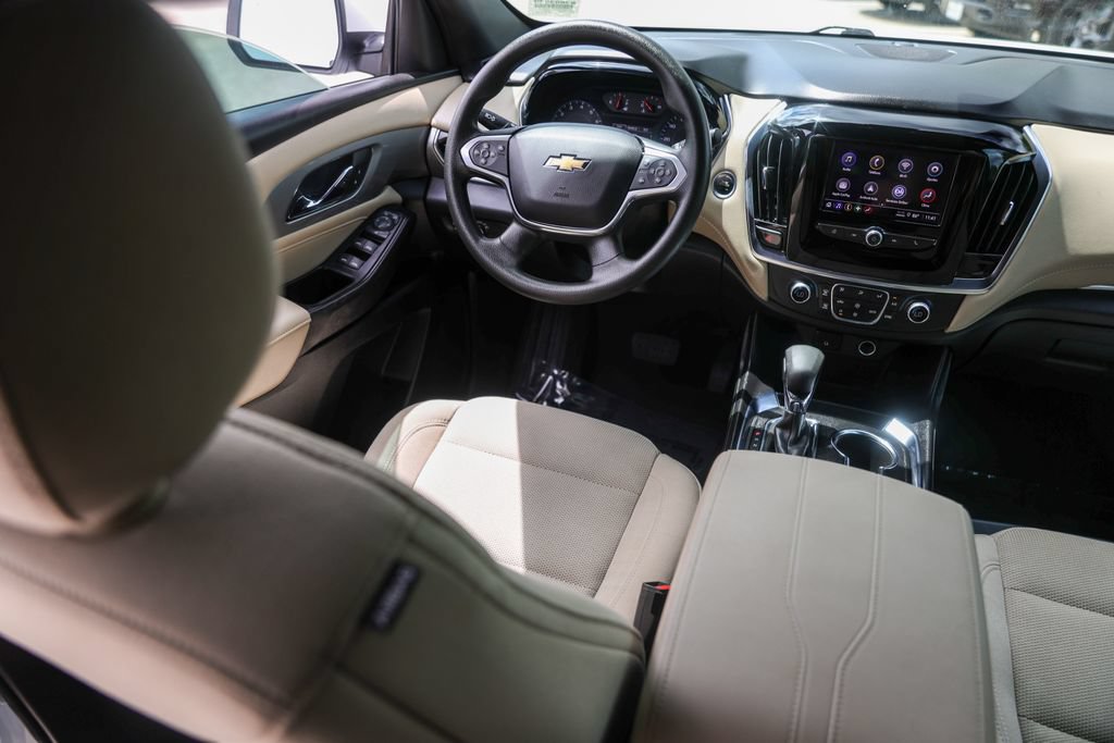 Used 2023 Chevrolet Traverse LS w/ Safety Package FWD image 28
