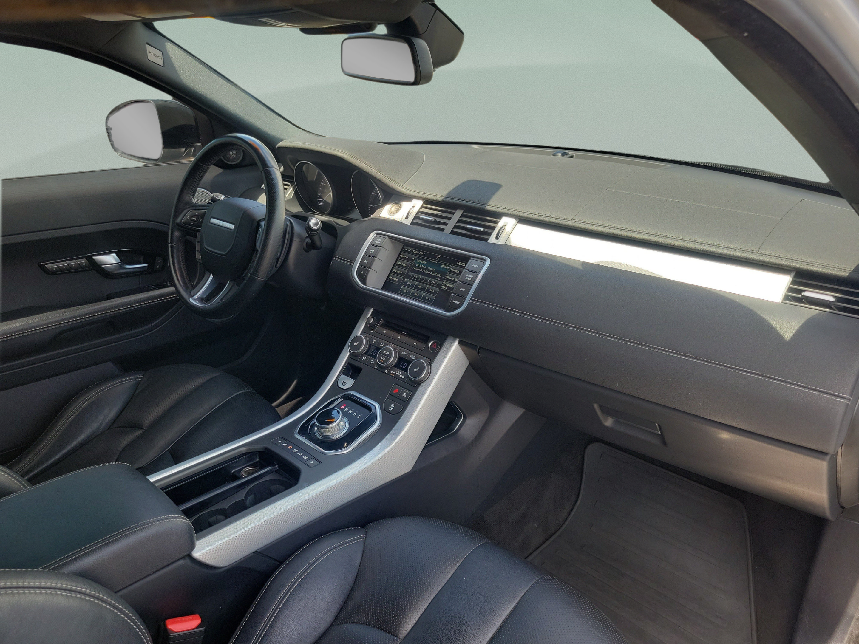 Used 2015 Land Rover Range Rover Evoque Dynamic AWD/4WD image 25